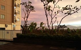 RedLiving Apartemen Tamansari Panoramic - Rasya Room